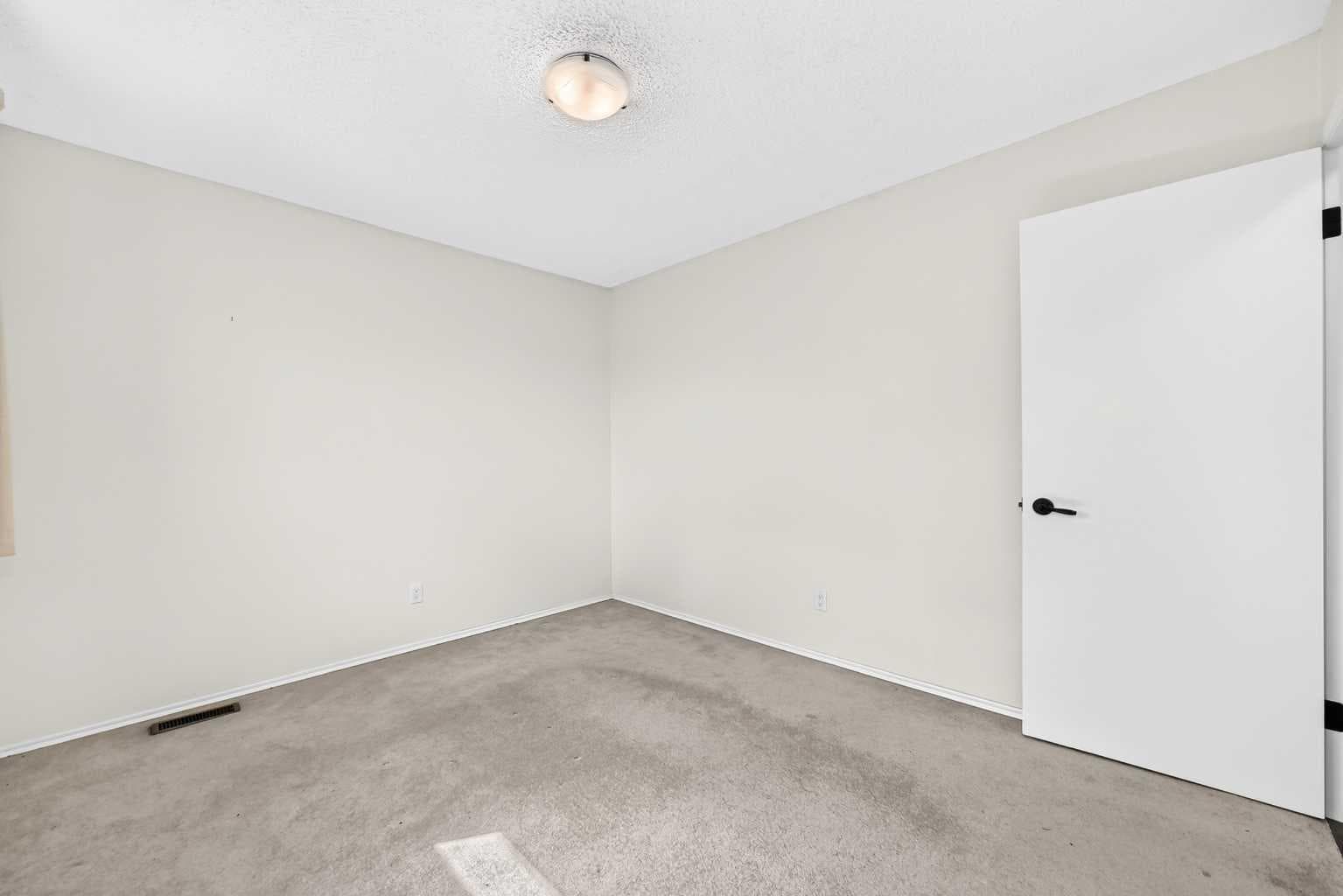 15 Maidstone Place NE