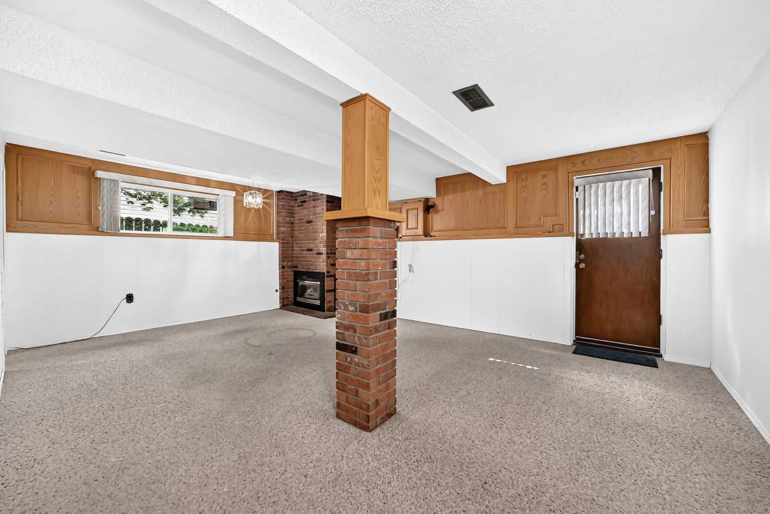 15 Maidstone Place NE