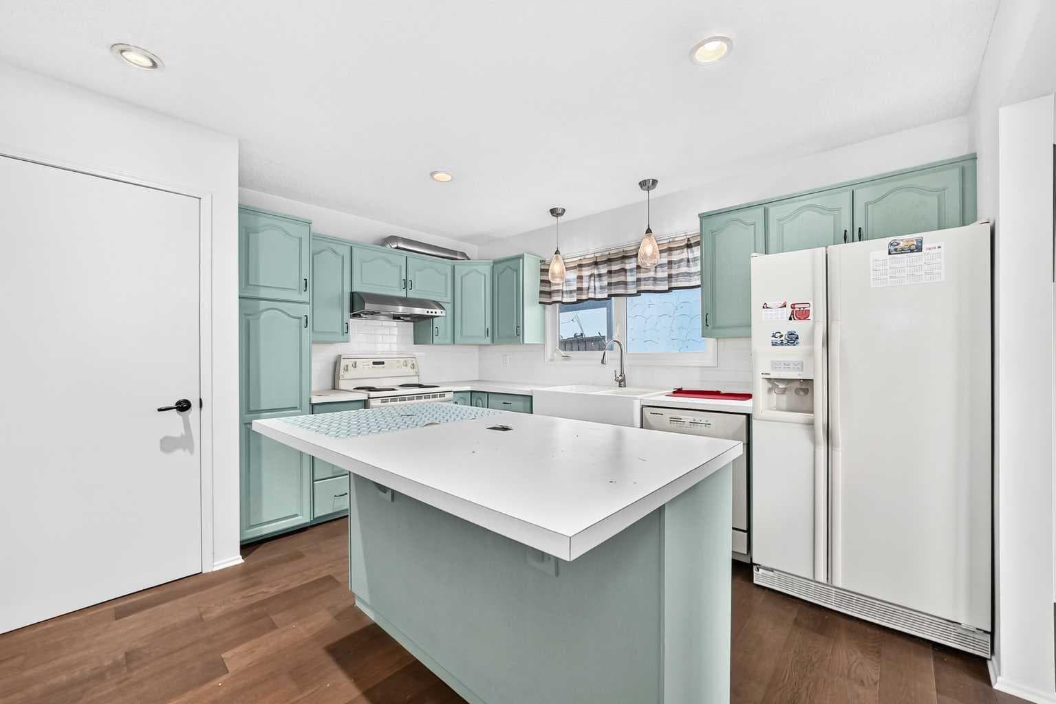 15 Maidstone Place NE