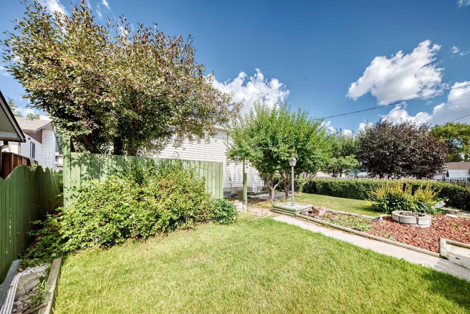 15 Maidstone Place NE