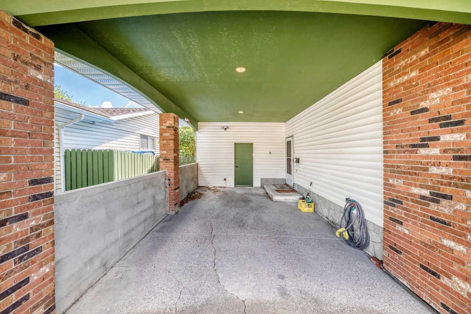 15 Maidstone Place NE
