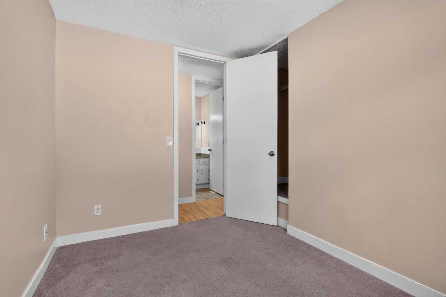 112 Abalone Place NE