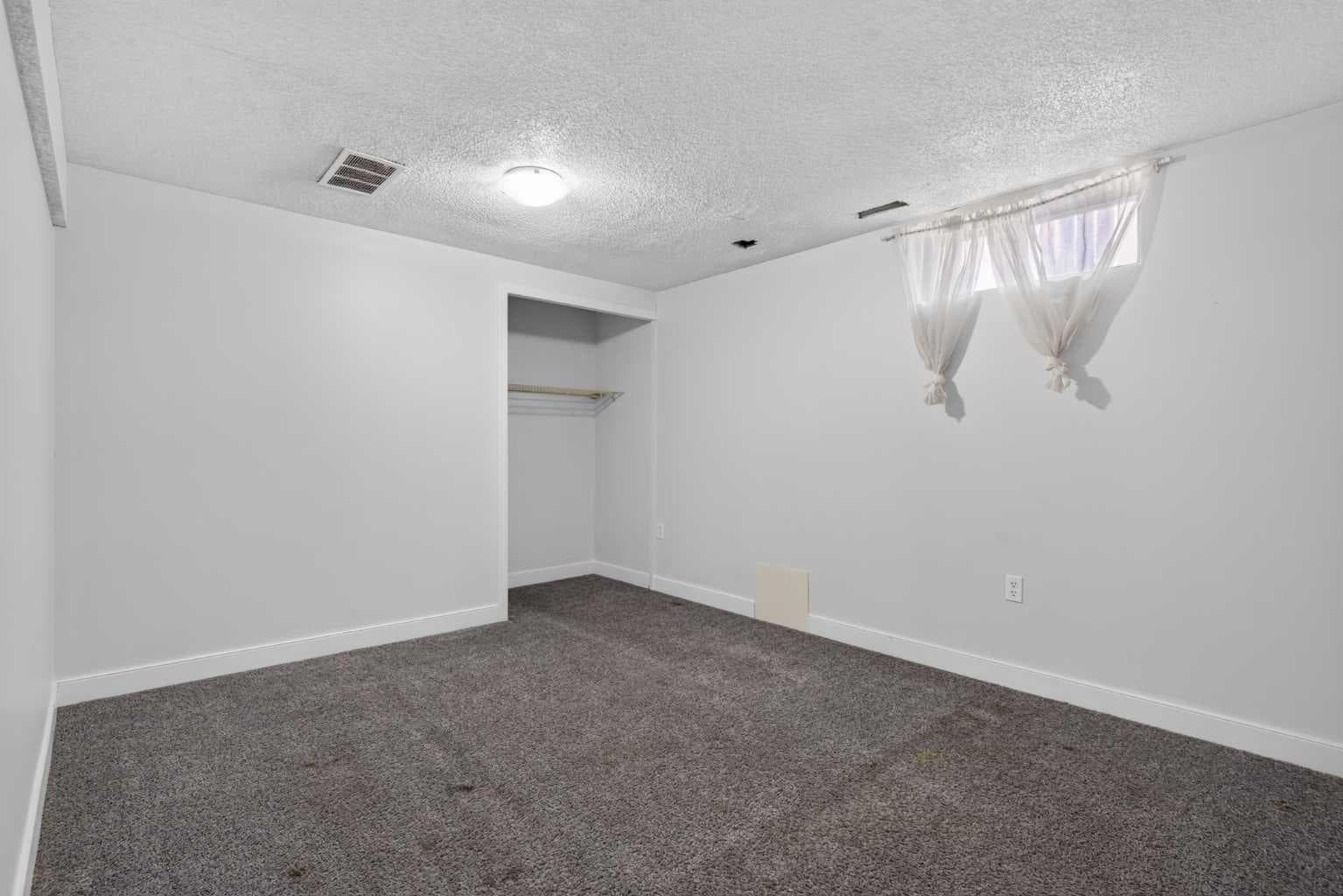 112 Abalone Place NE