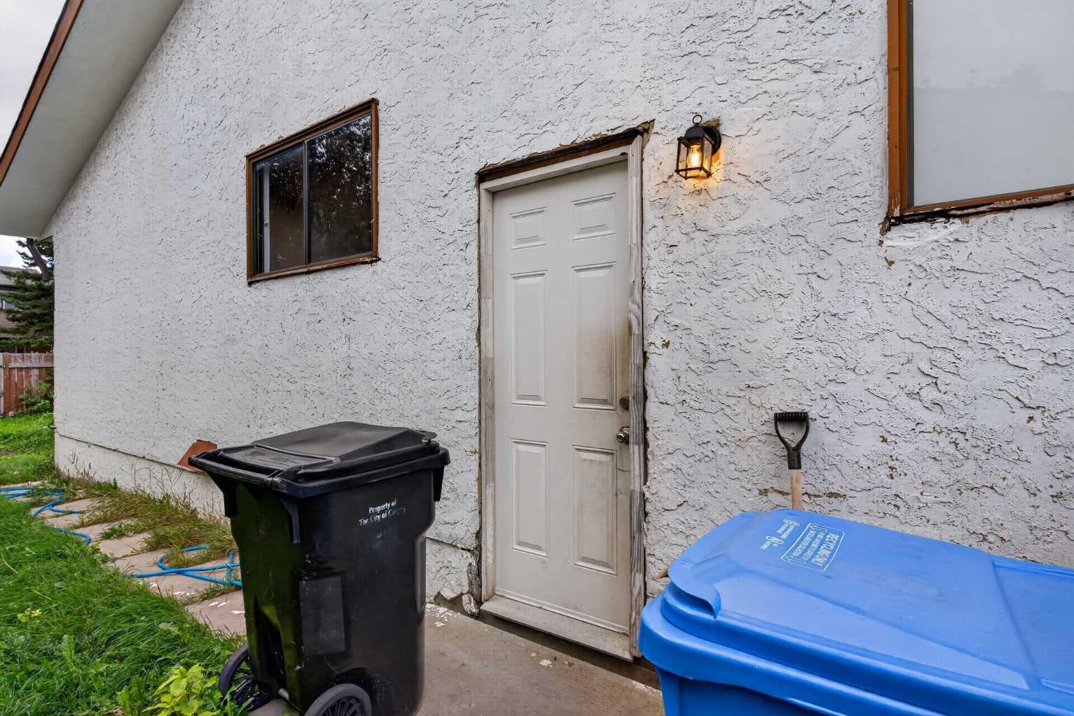 112 Abalone Place NE