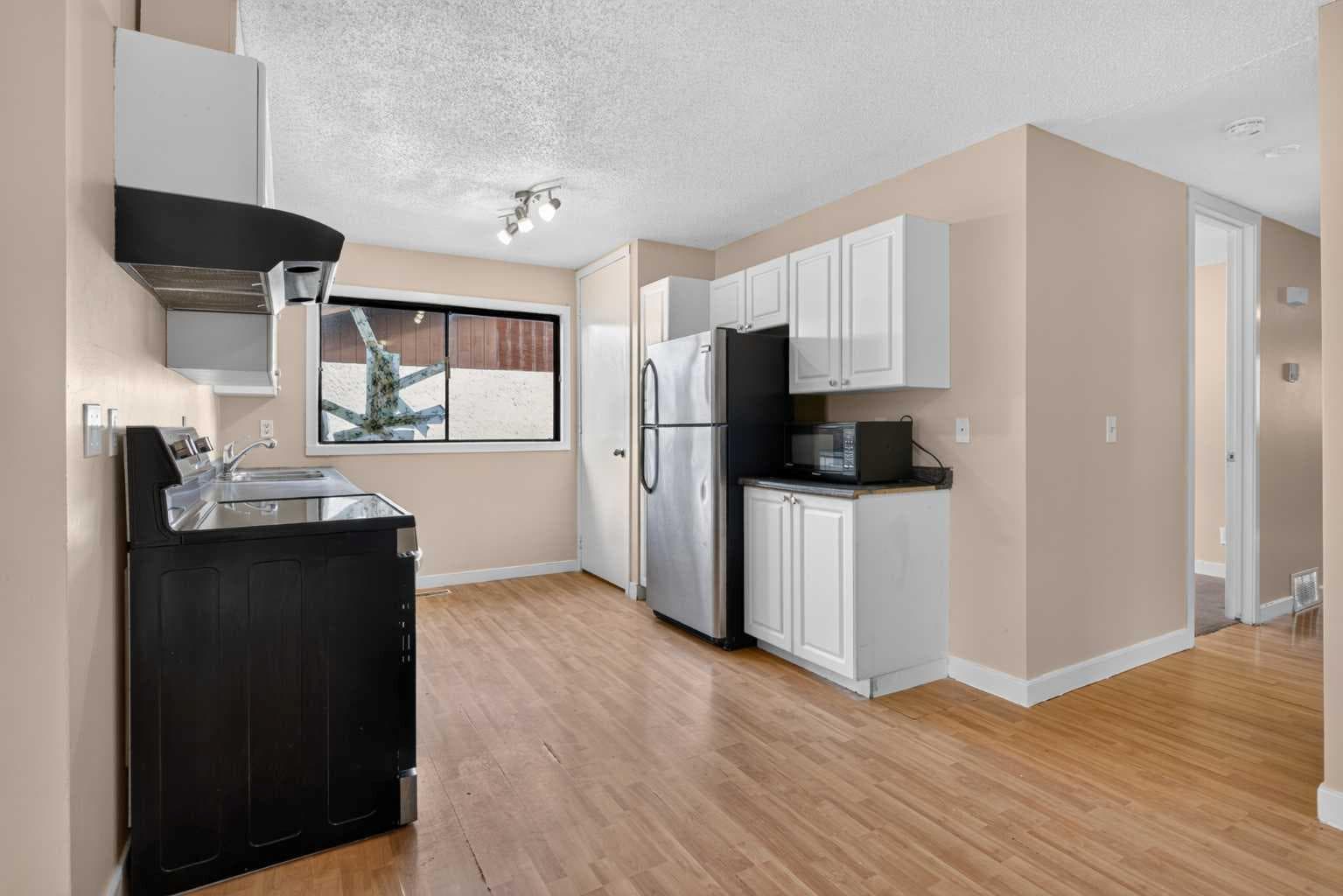 112 Abalone Place NE