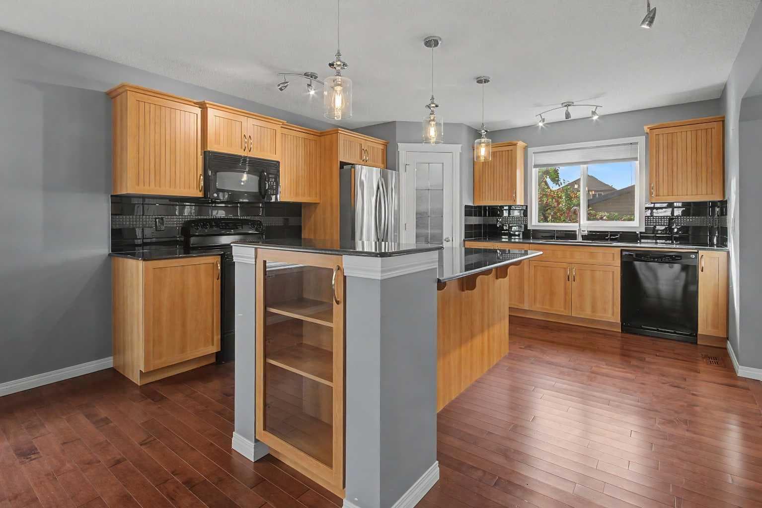 156 Morningside Manor SW