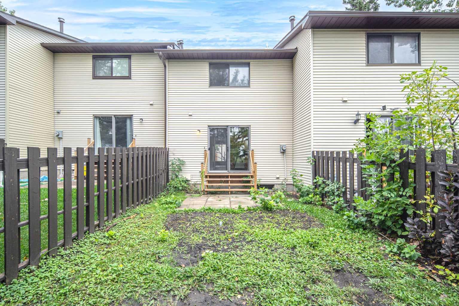 42, 380 Bermuda Drive NW