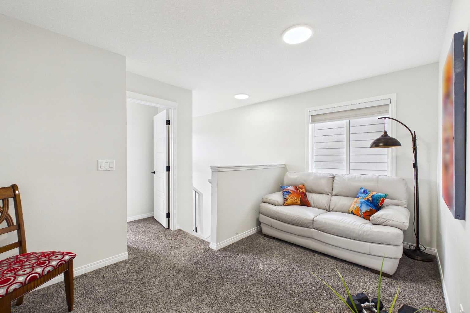 24 Rowmont Common NW