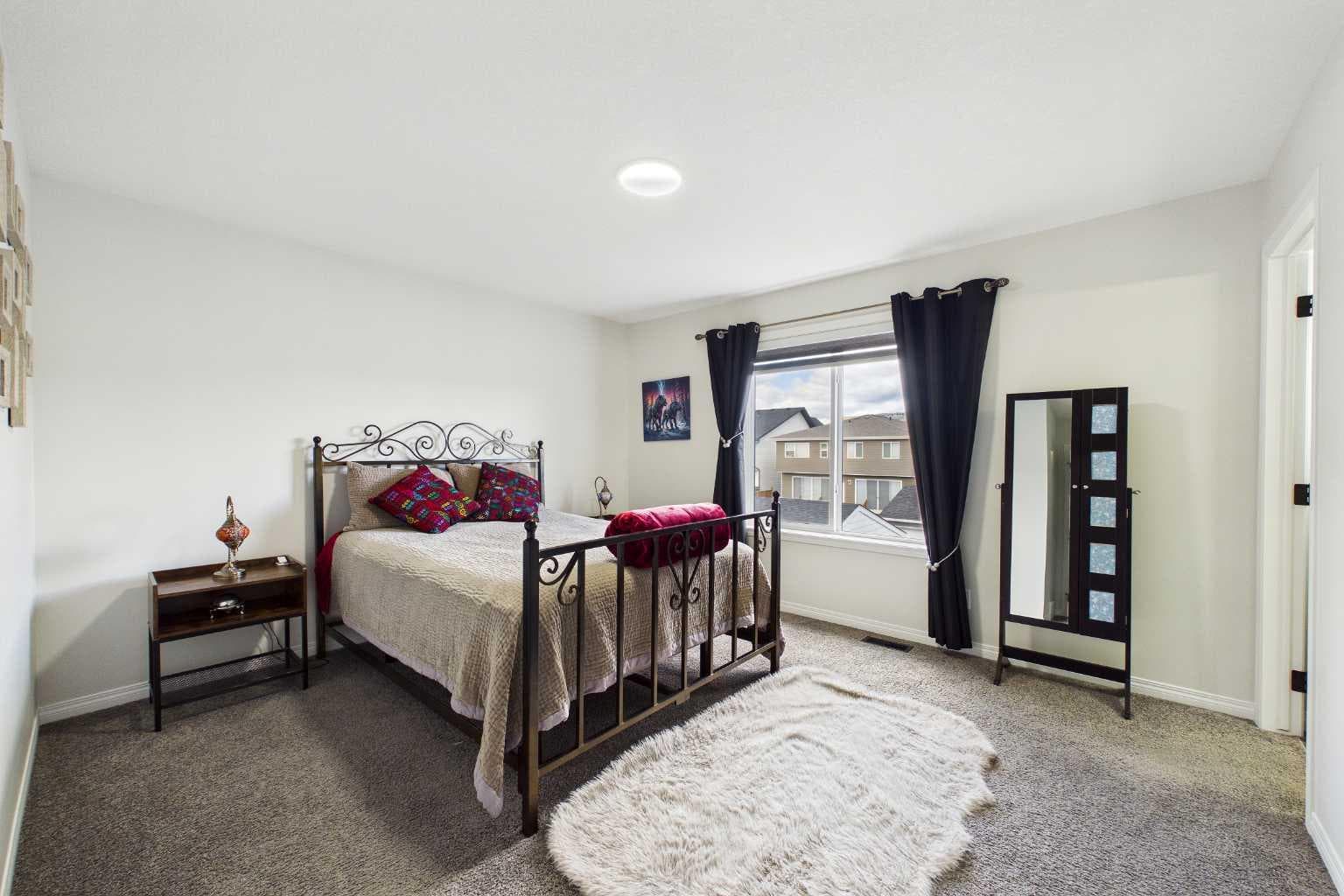 24 Rowmont Common NW