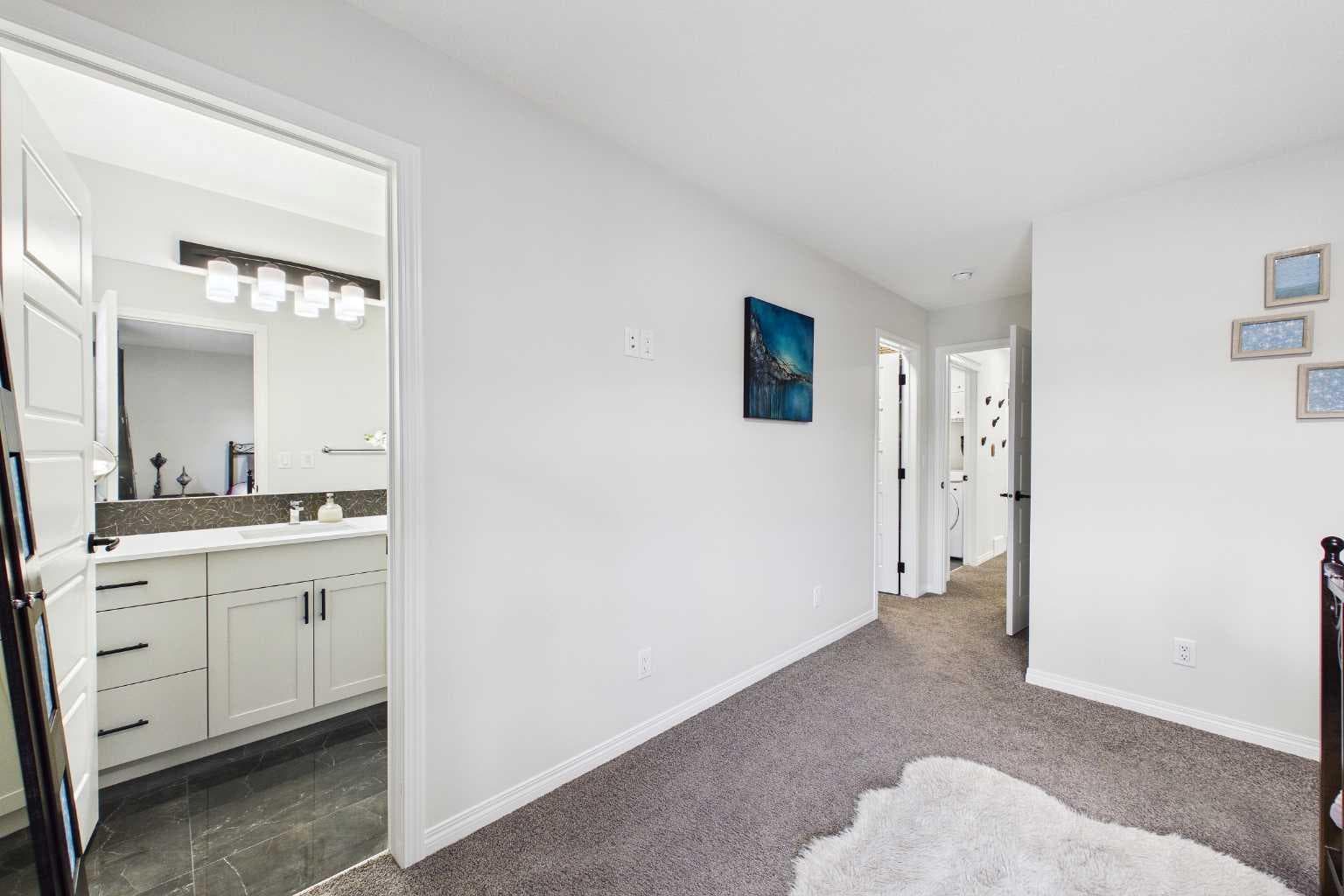 24 Rowmont Common NW
