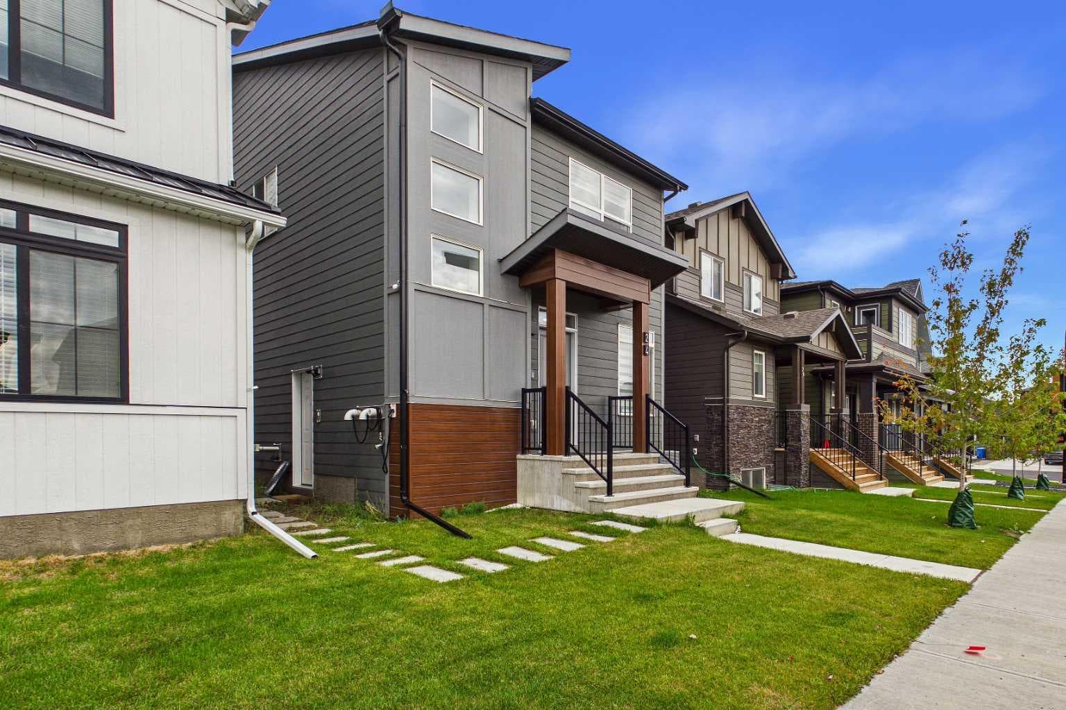 24 Rowmont Common NW