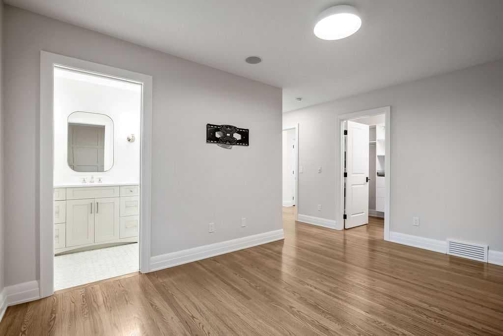 256 Westminster Drive SW