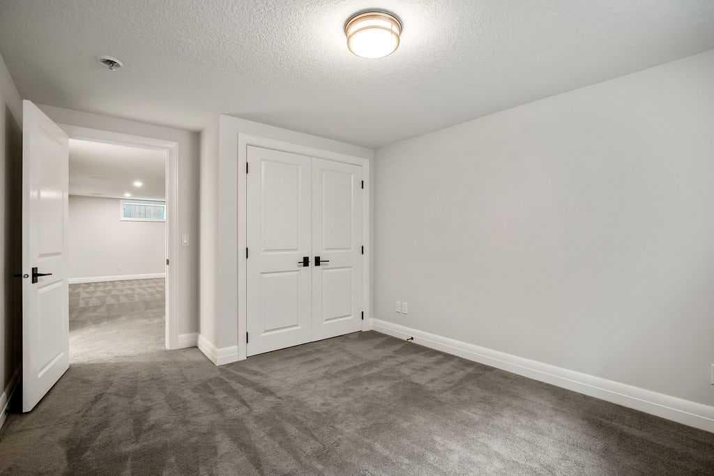 256 Westminster Drive SW