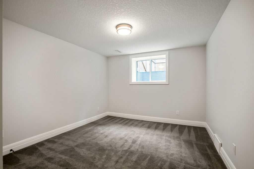 256 Westminster Drive SW