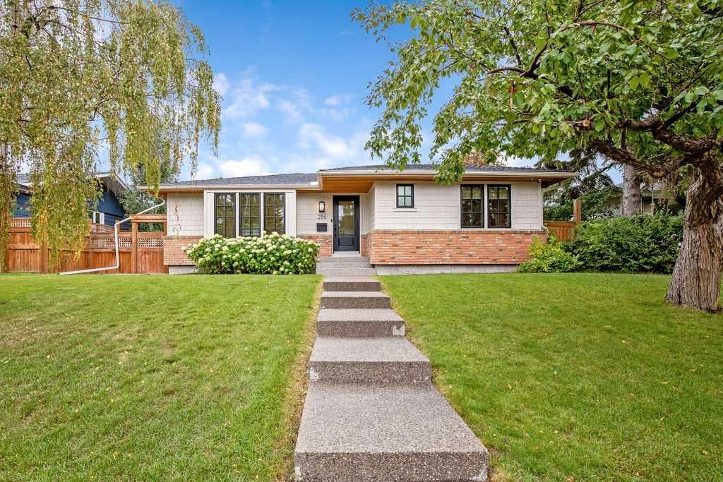 256 Westminster Drive SW