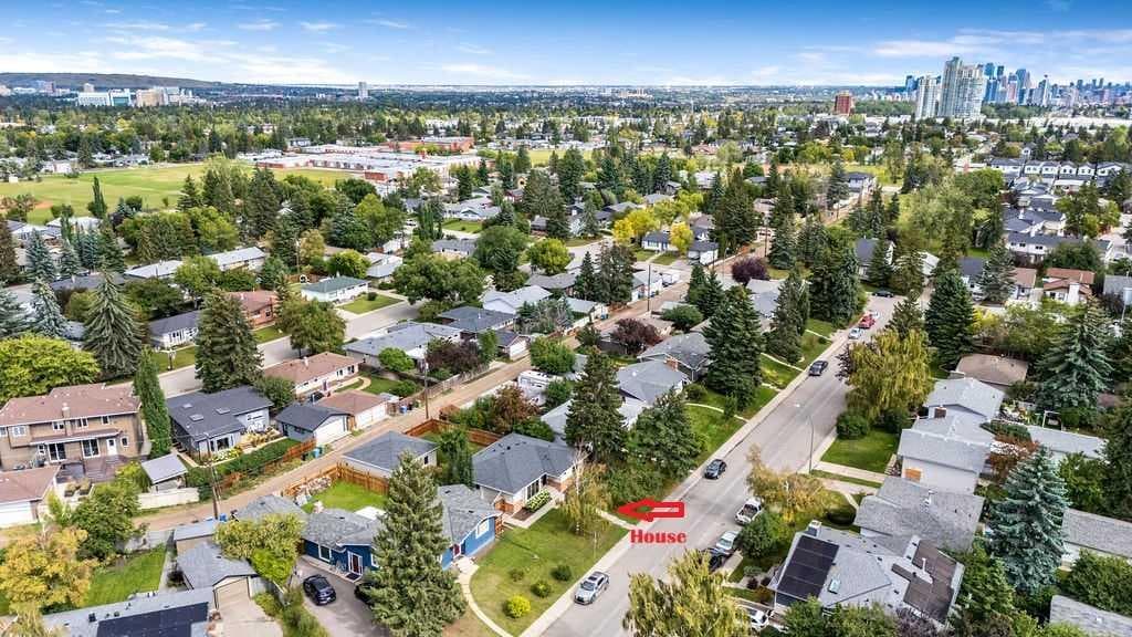 256 Westminster Drive SW