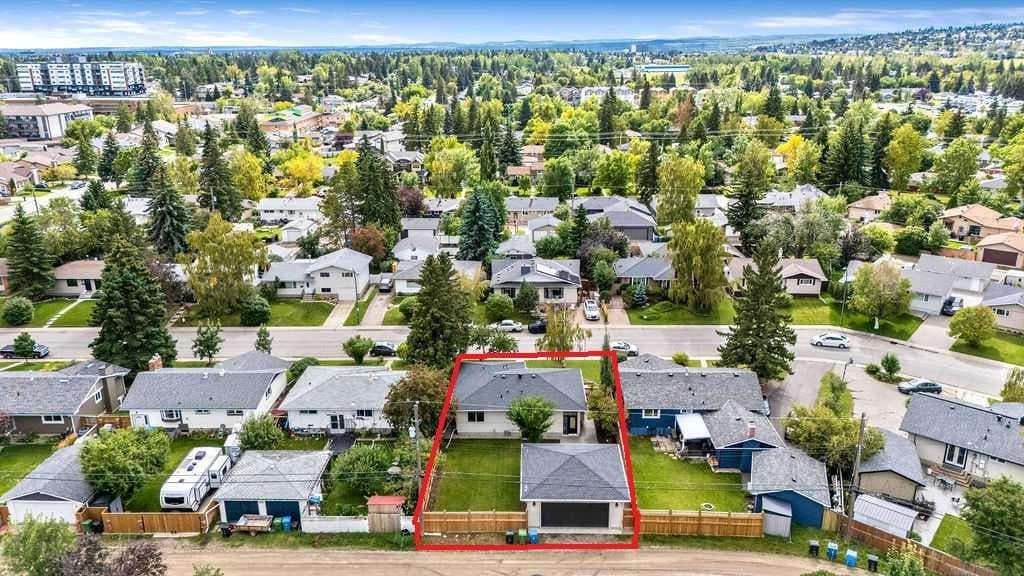 256 Westminster Drive SW