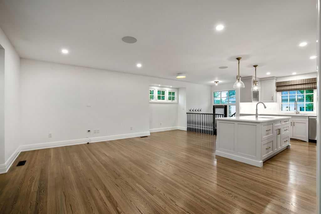 256 Westminster Drive SW
