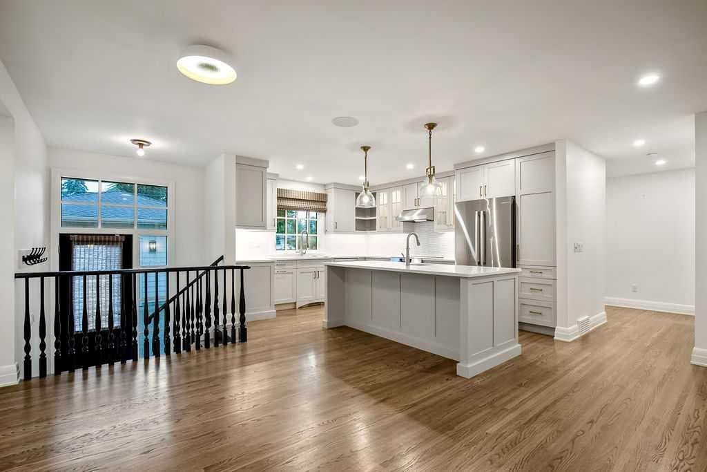 256 Westminster Drive SW