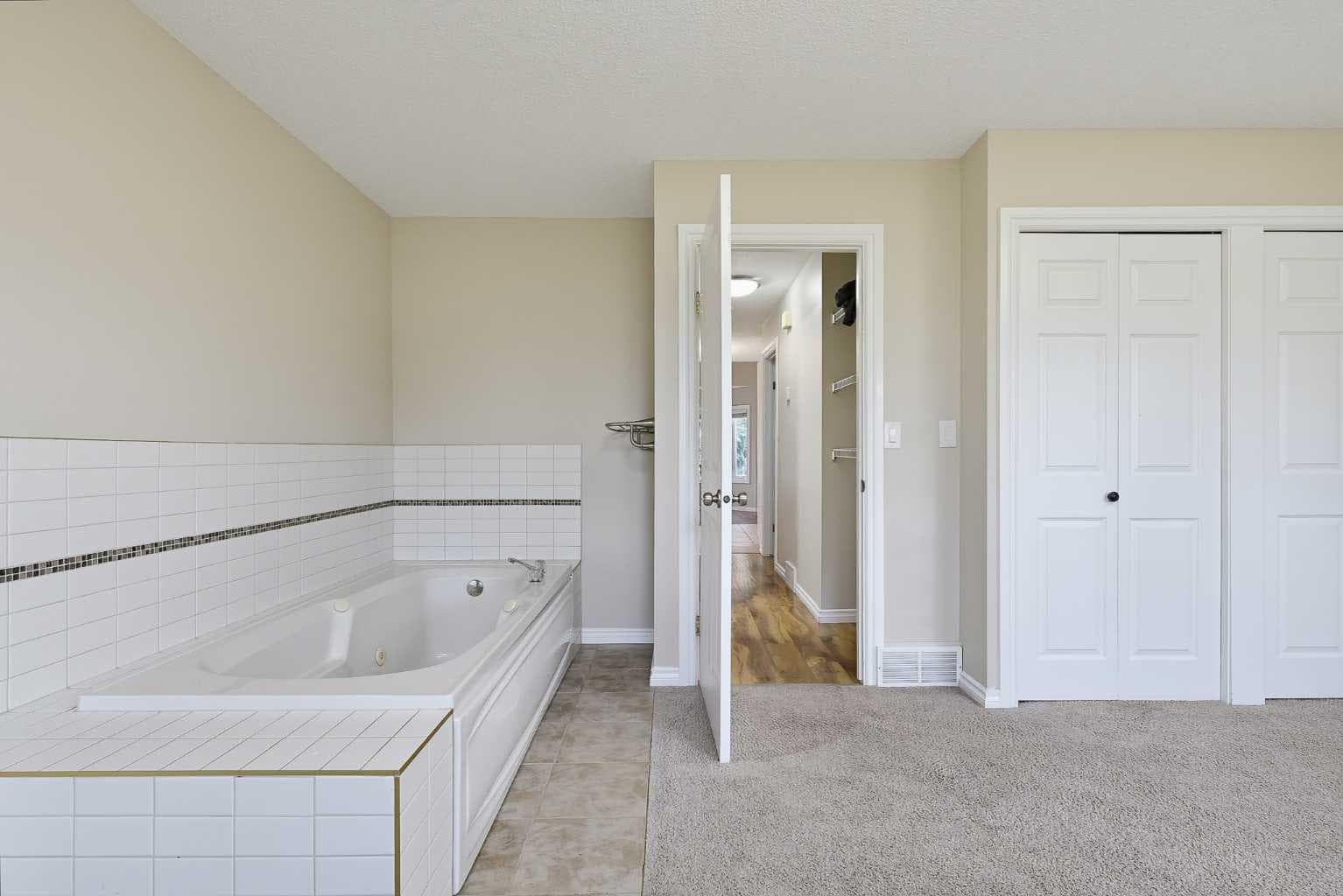 13 Shawglen Court SW