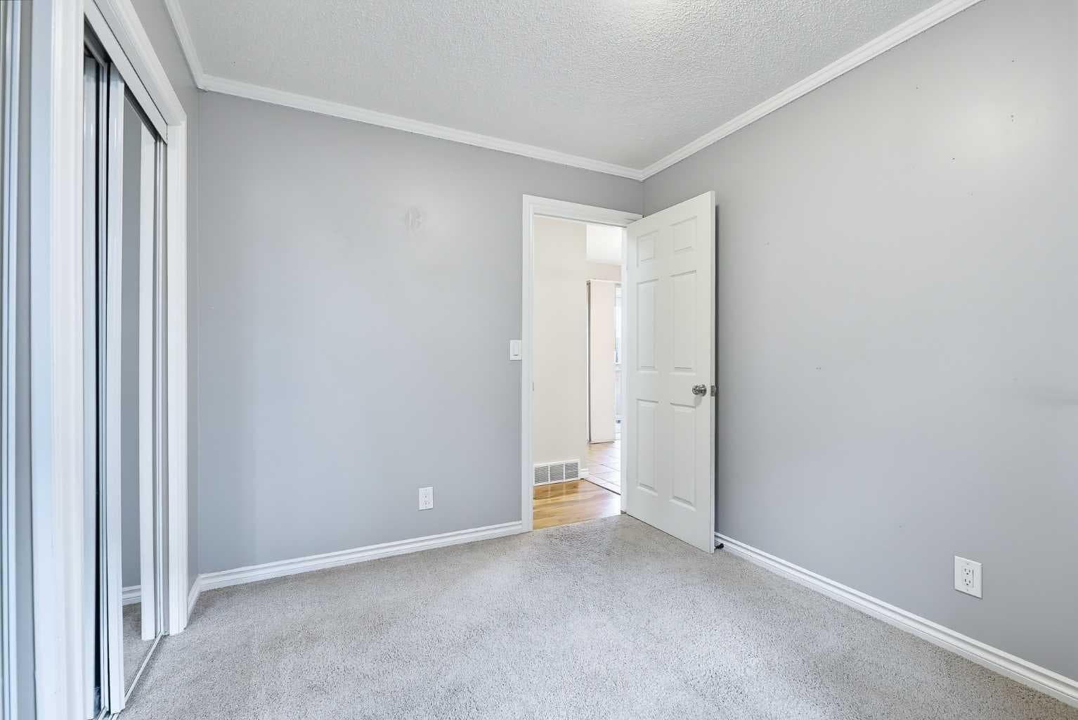 13 Shawglen Court SW