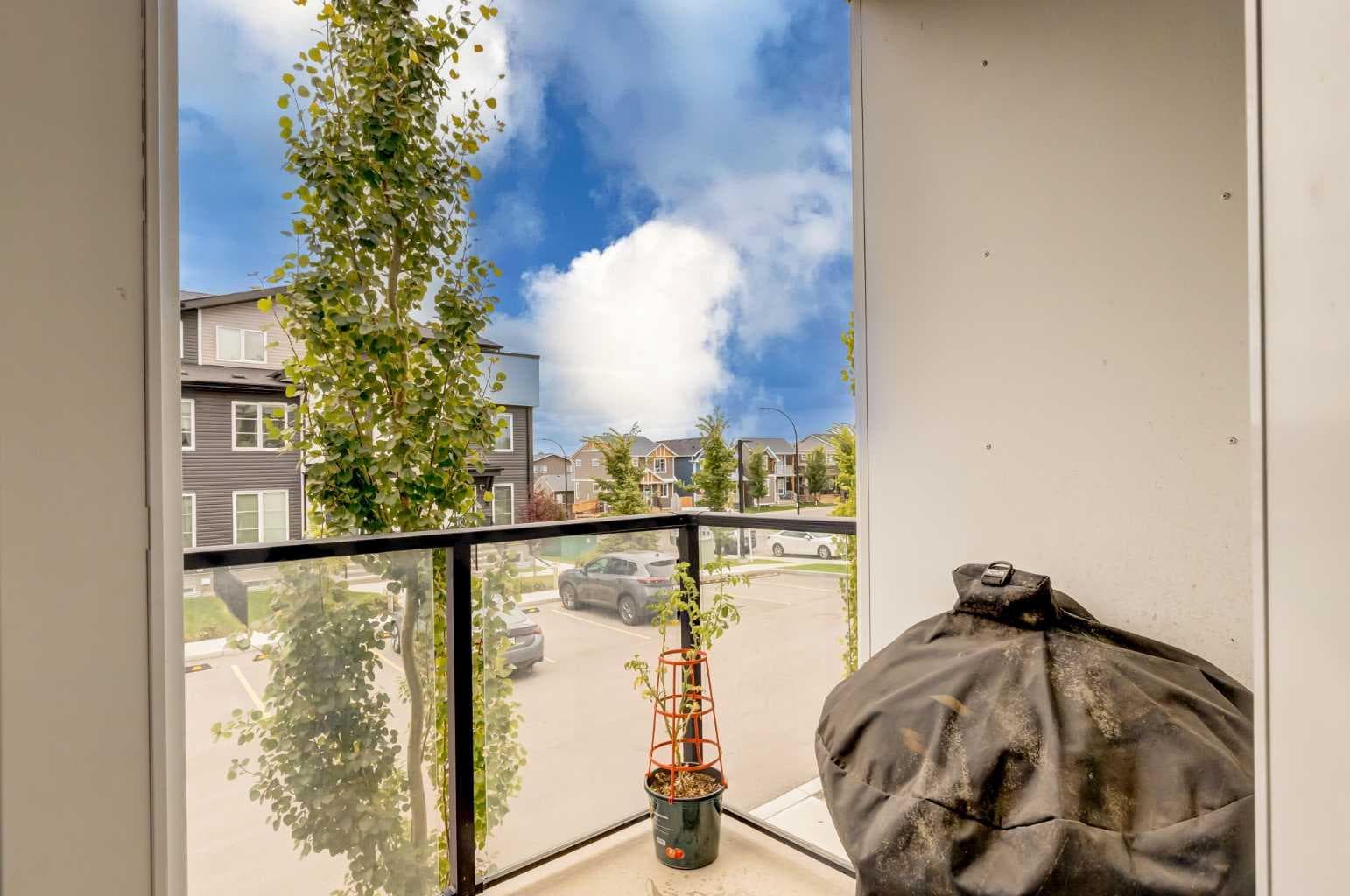 104, 474 Seton Circle SE