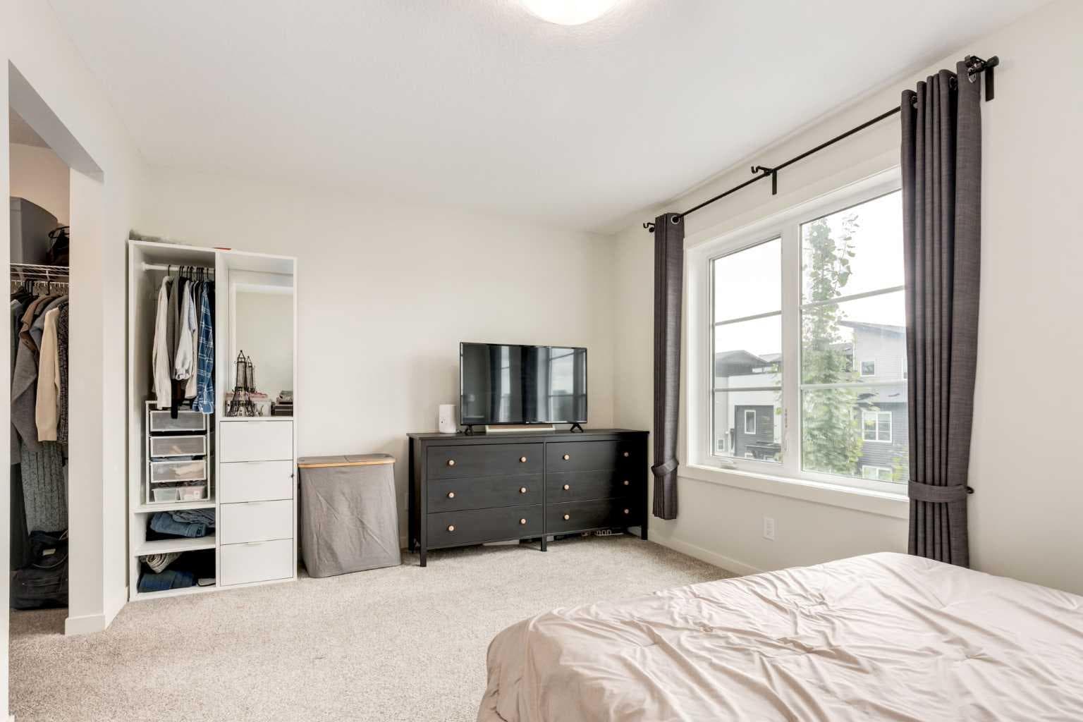 104, 474 Seton Circle SE
