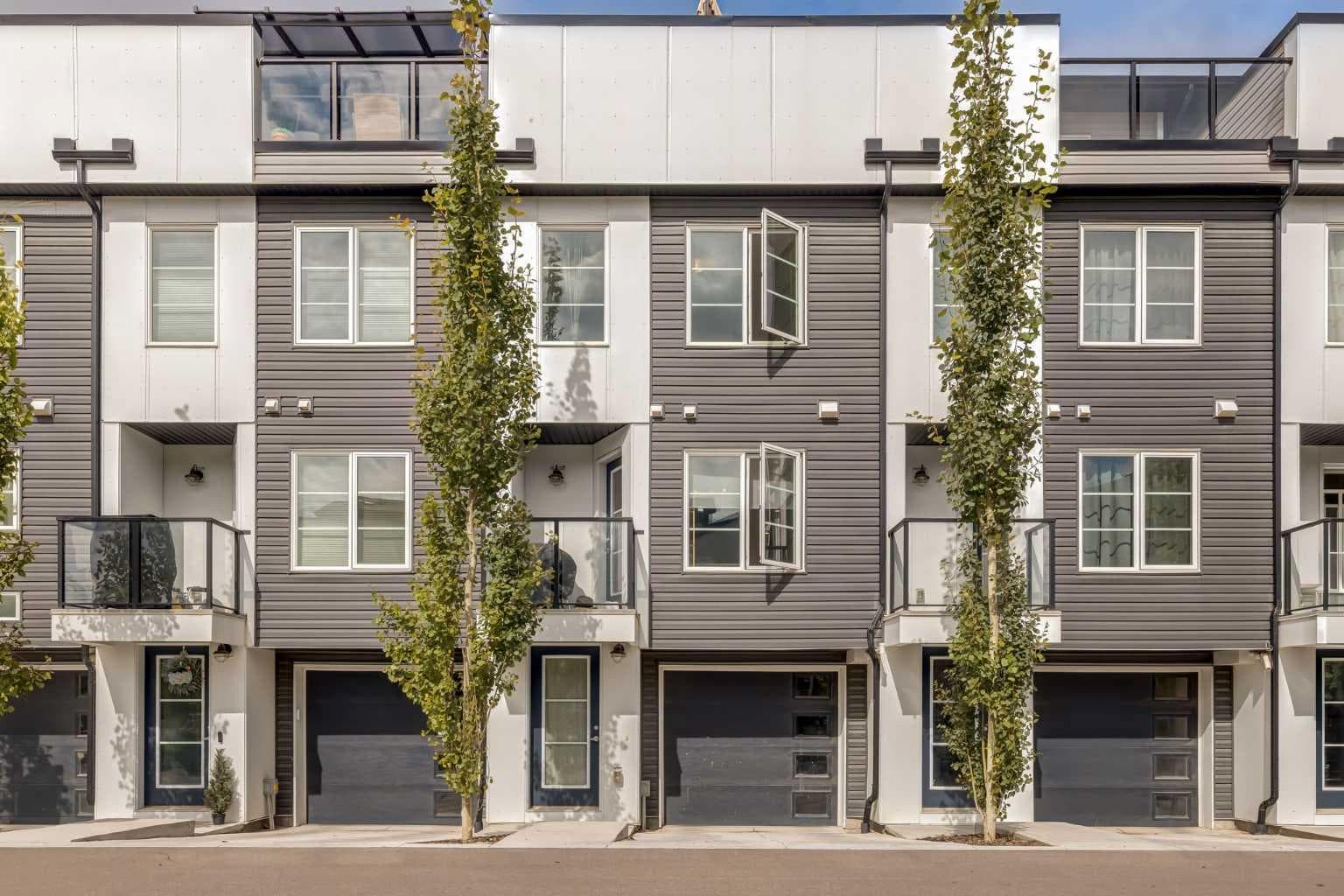 104, 474 Seton Circle SE