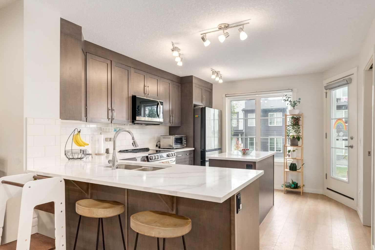 104, 474 Seton Circle SE
