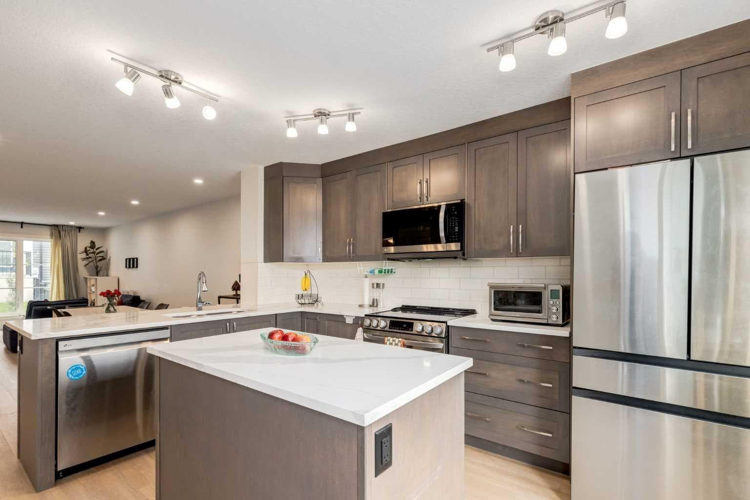 104, 474 Seton Circle SE