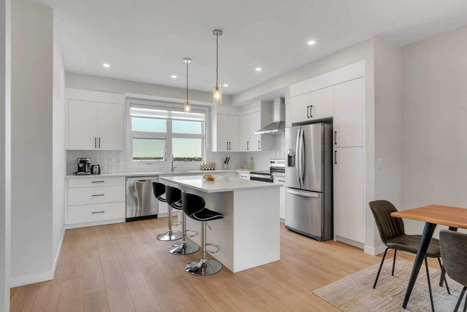 805, 400 Belmont Street SW