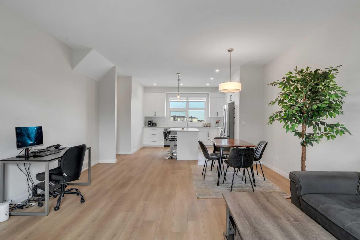 805, 400 Belmont Street SW