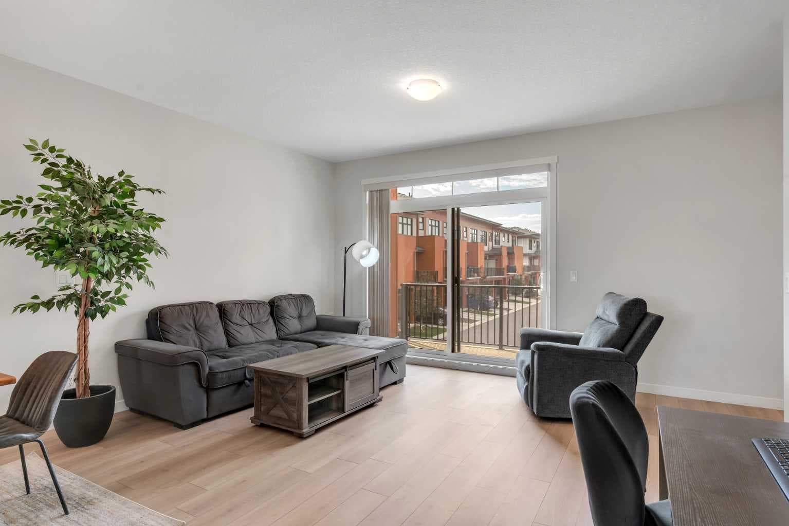 805, 400 Belmont Street SW