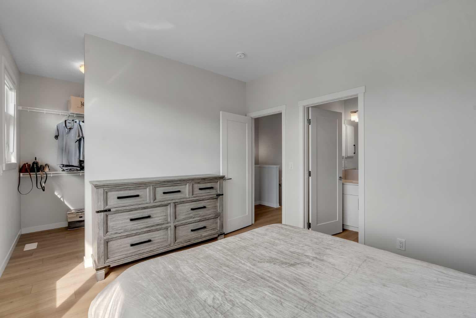 805, 400 Belmont Street SW