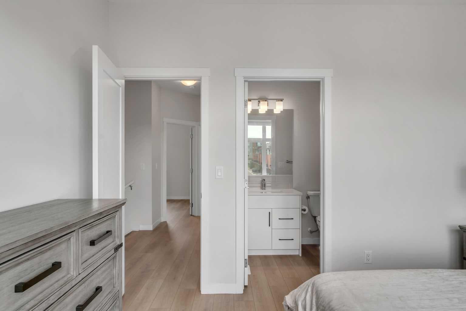 805, 400 Belmont Street SW