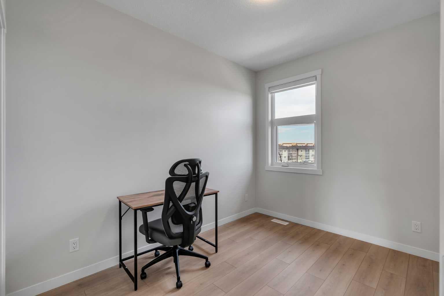 805, 400 Belmont Street SW