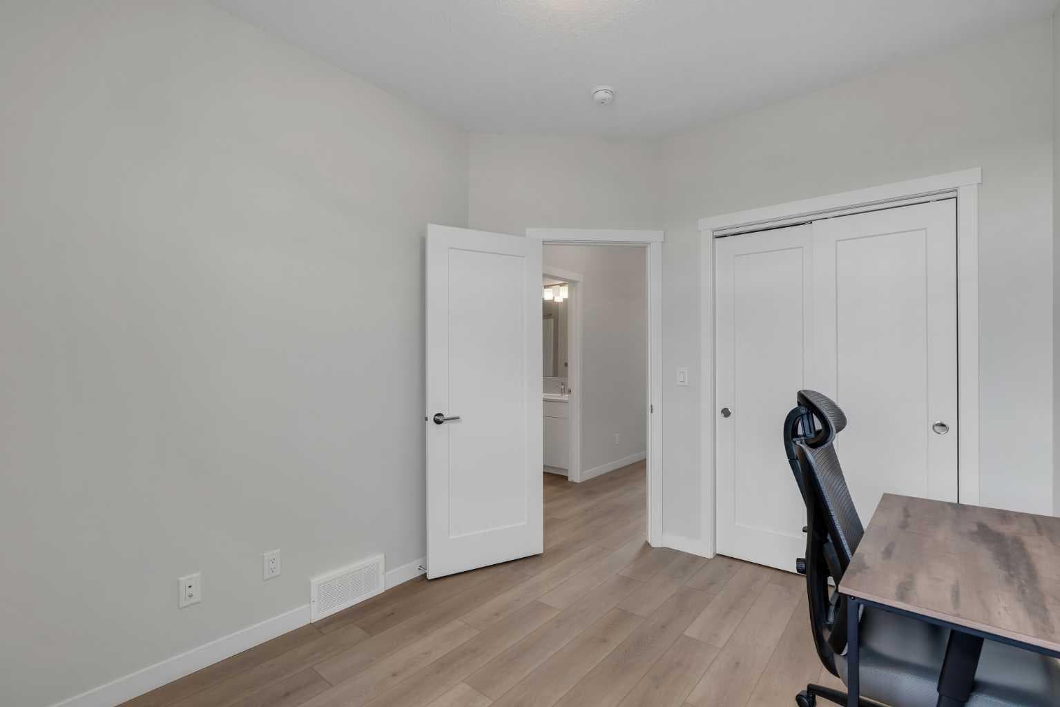 805, 400 Belmont Street SW