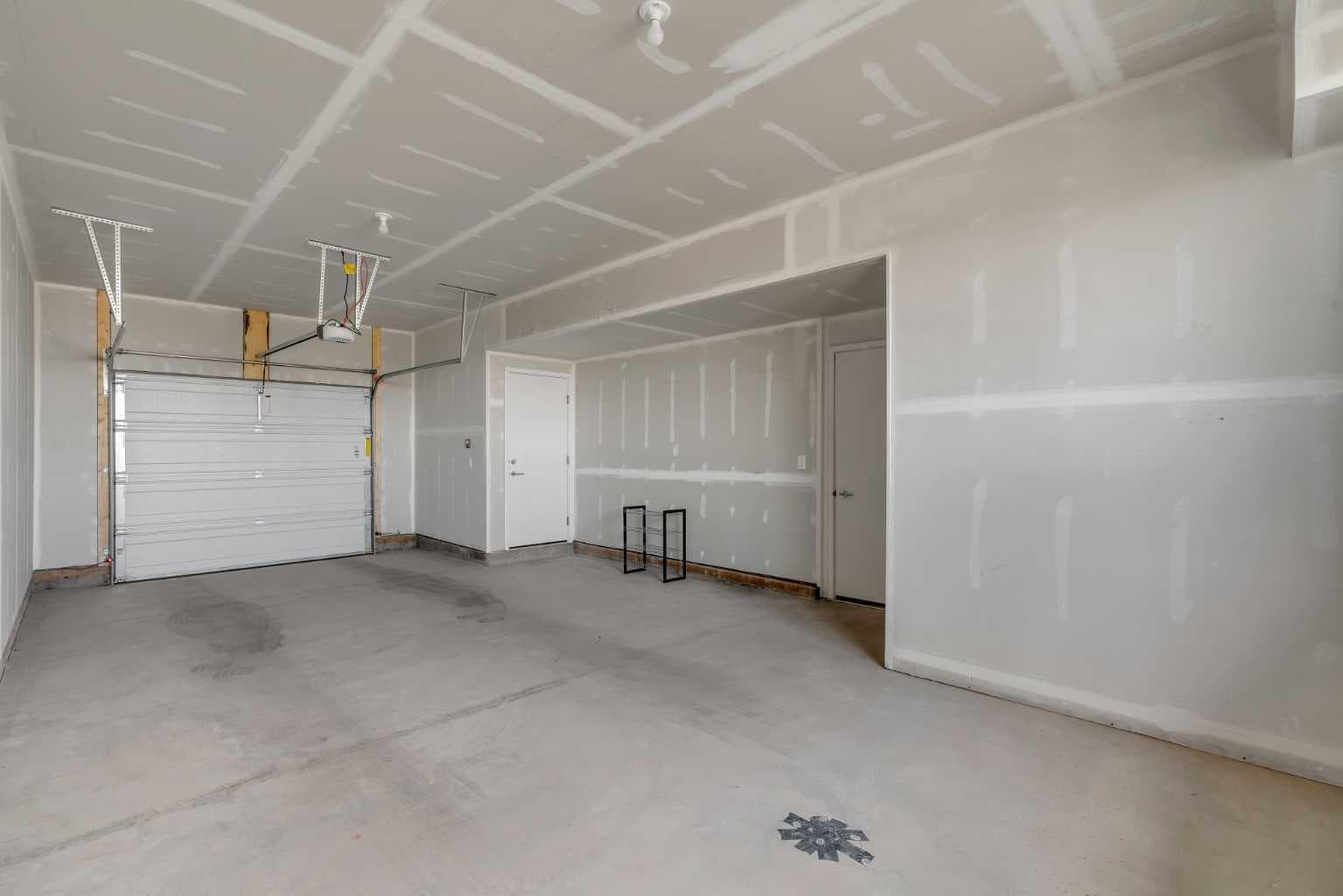 805, 400 Belmont Street SW