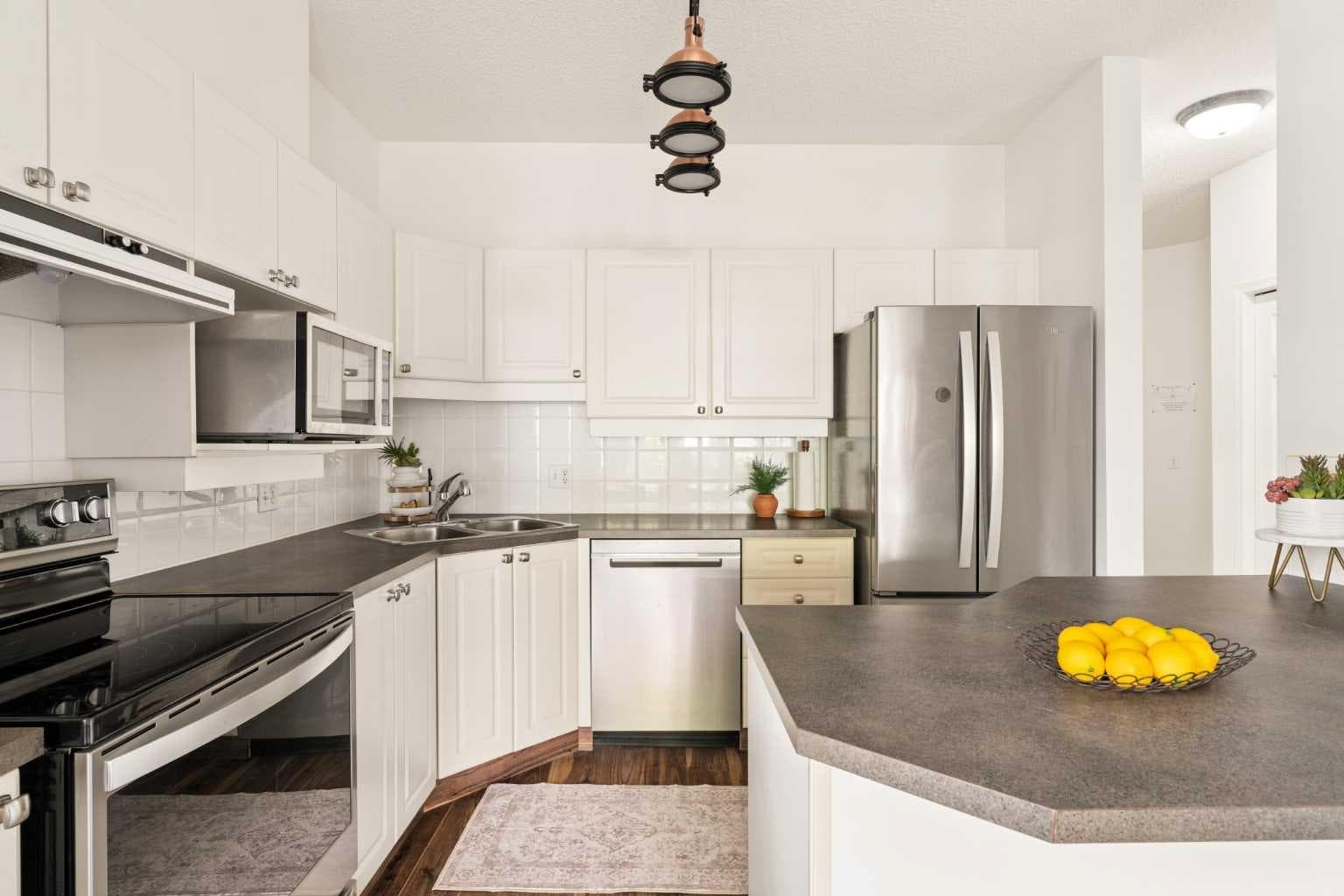 142, 5201 Dalhousie Drive NW