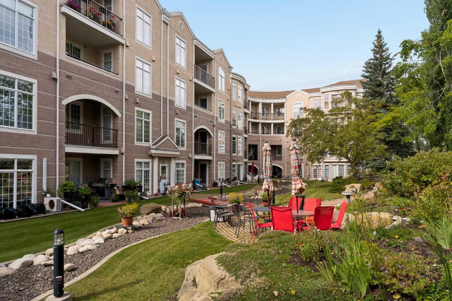 142, 5201 Dalhousie Drive NW