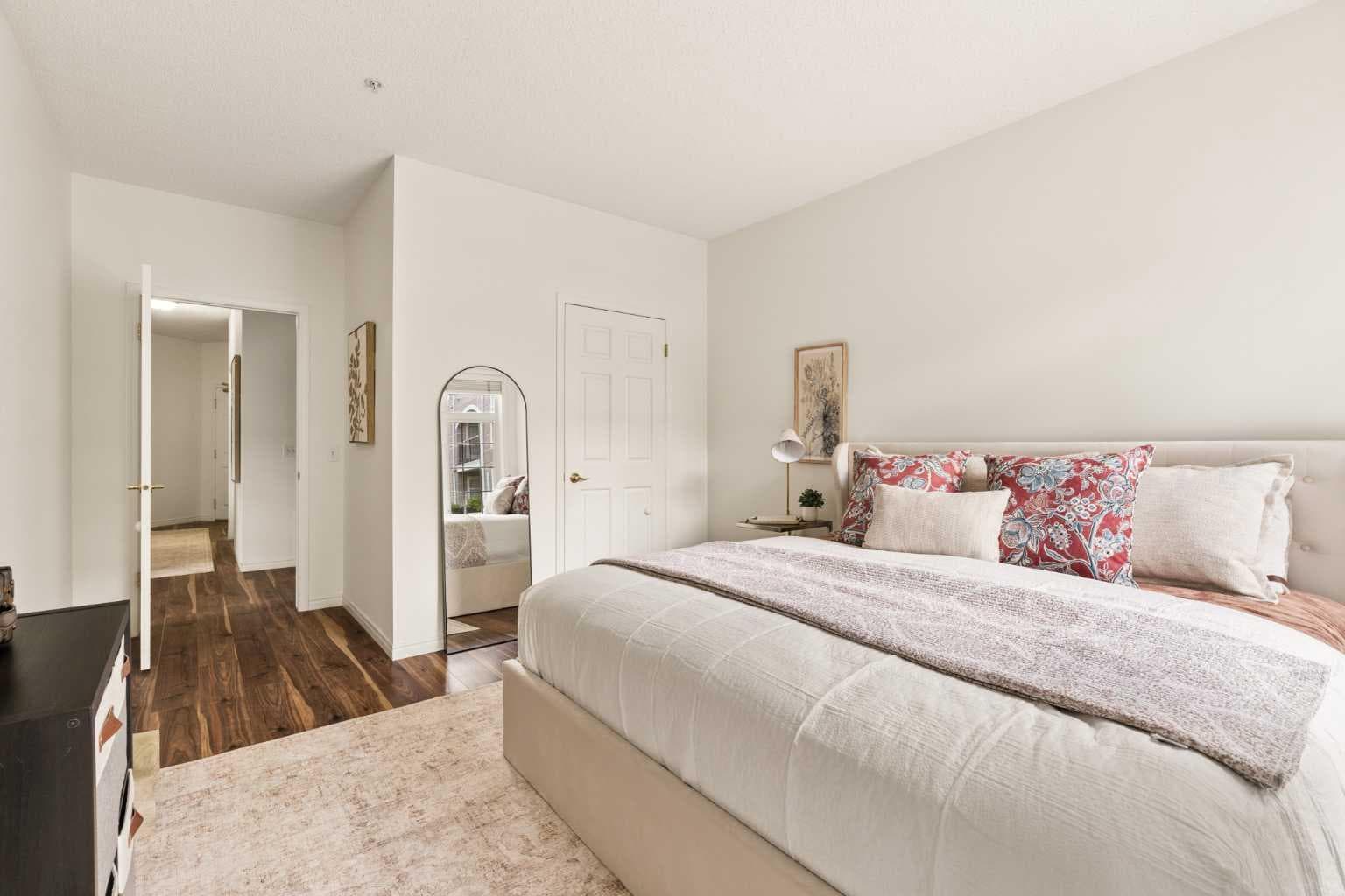 142, 5201 Dalhousie Drive NW
