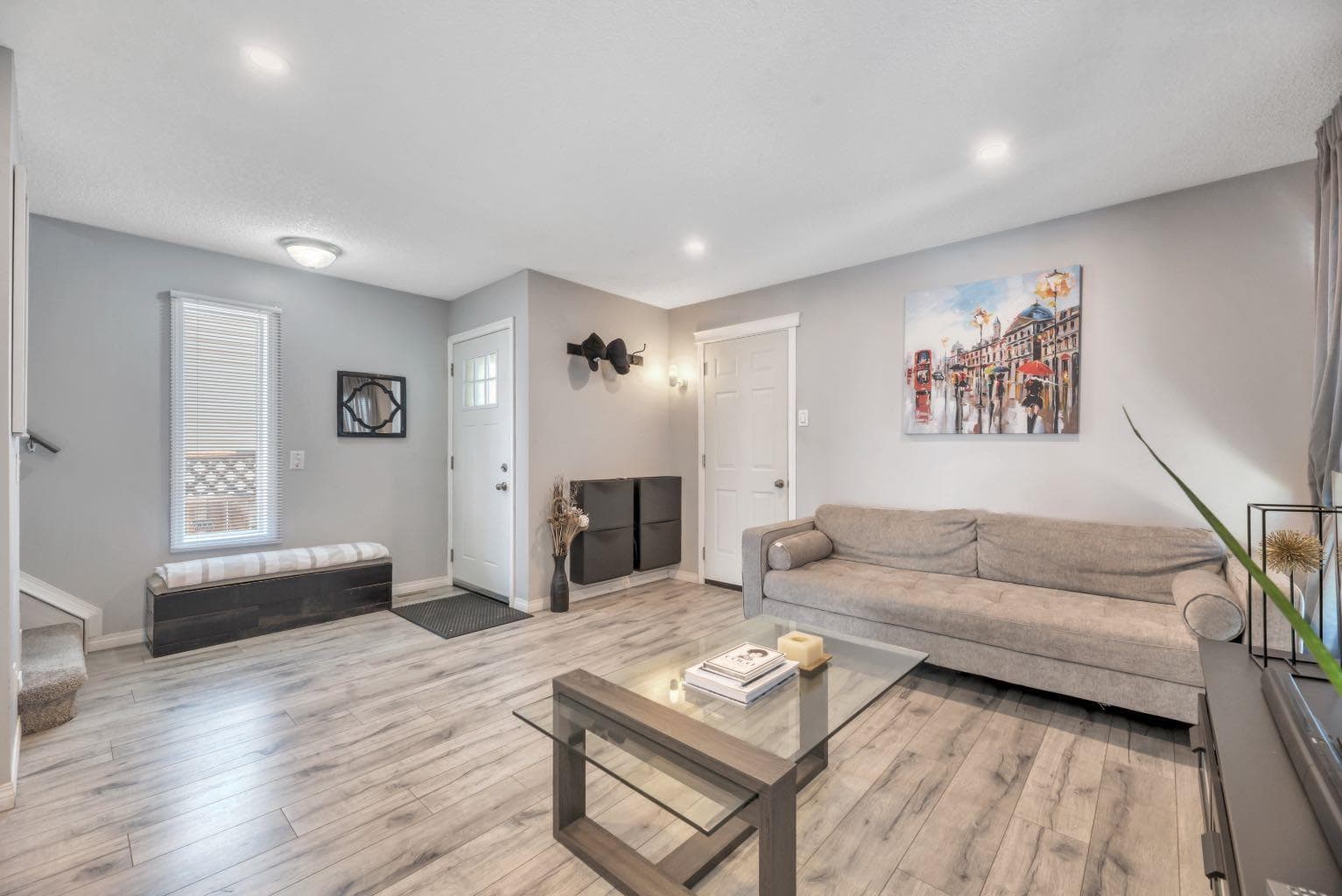 7 San Diego Manor NE