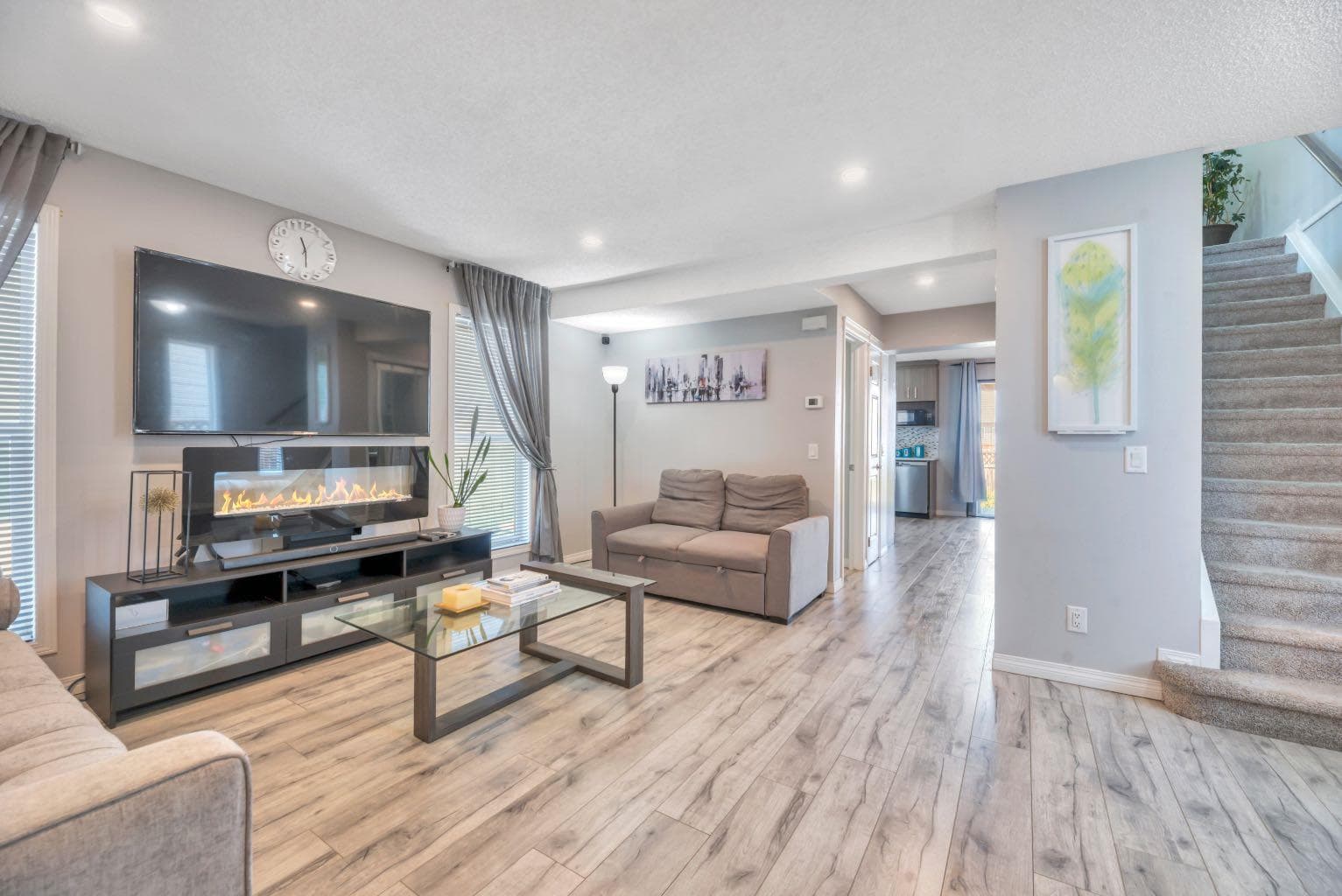 7 San Diego Manor NE