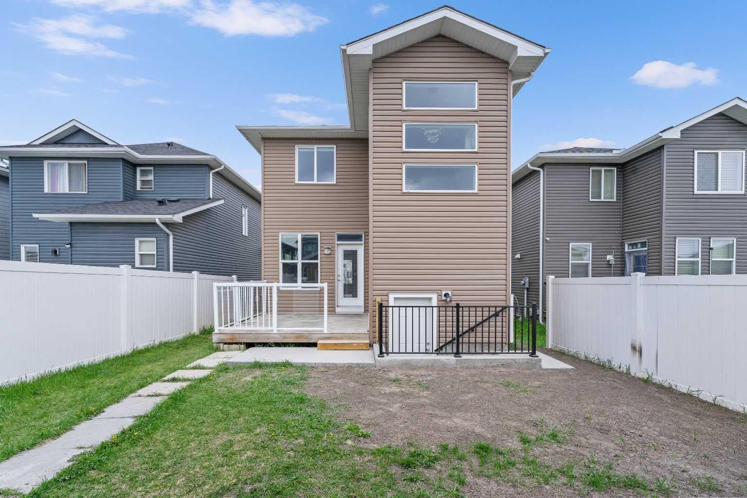 53 Redstone Avenue NE