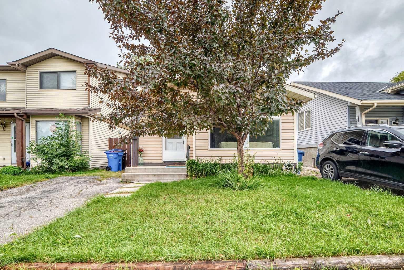 320 Abinger Crescent NE