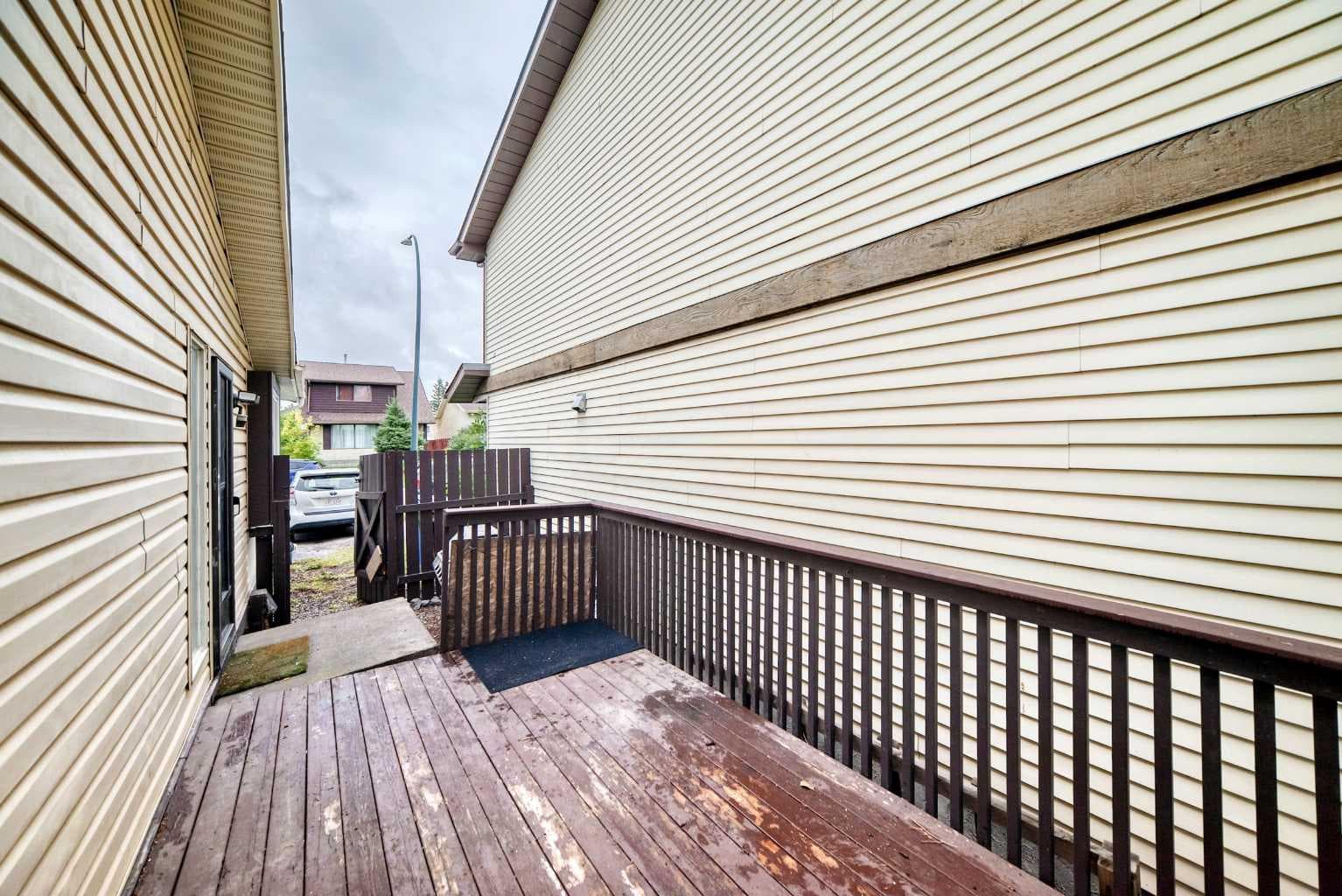 320 Abinger Crescent NE