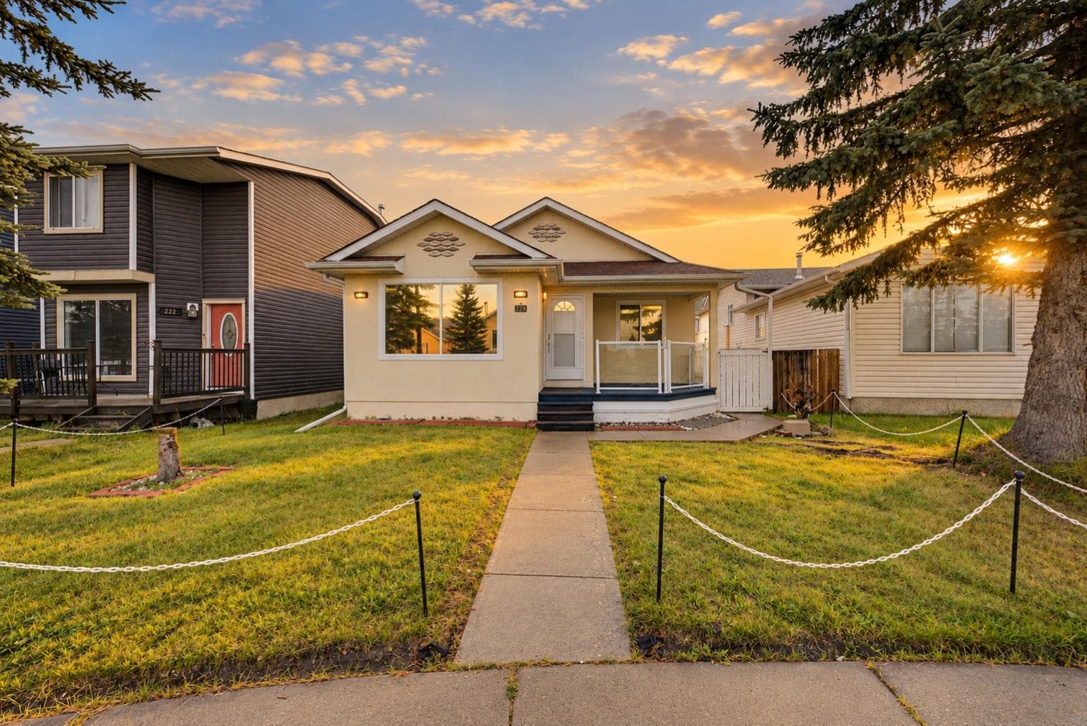 228 Taradale Close NE