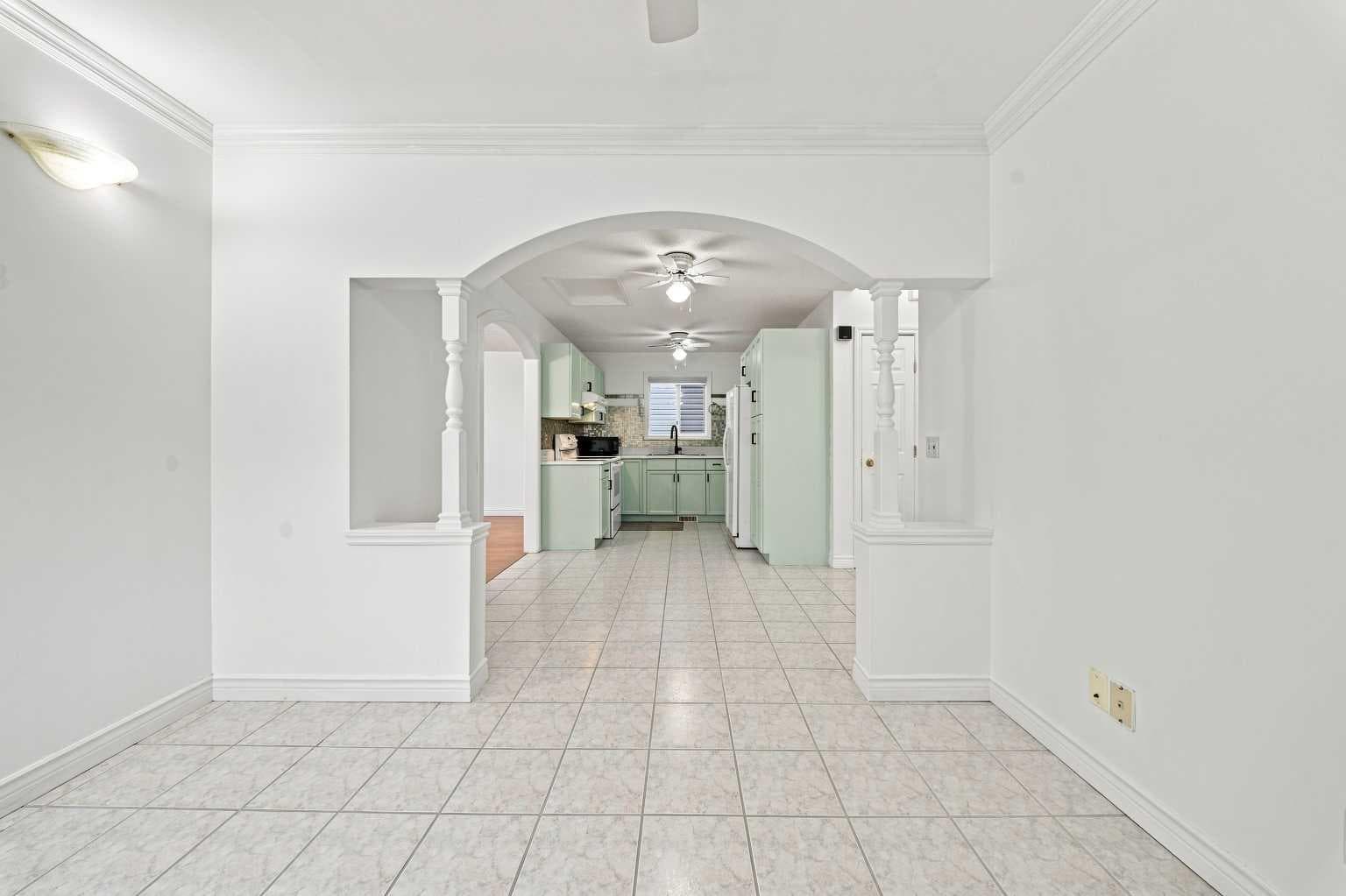 228 Taradale Close NE