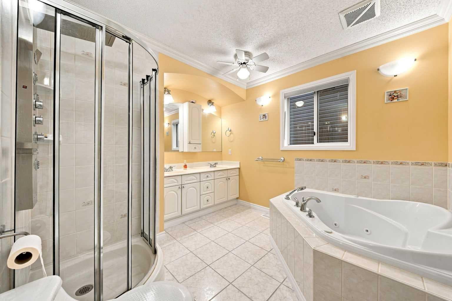 228 Taradale Close NE