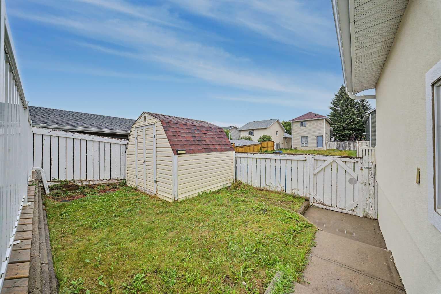228 Taradale Close NE